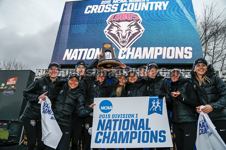 2015NCAAXC-0140.JPG - 2015 NCAA D1 Cross Country Championships, November 21, 2015, held at E.P. "Tom" Sawyer State Park in Louisville, KY.